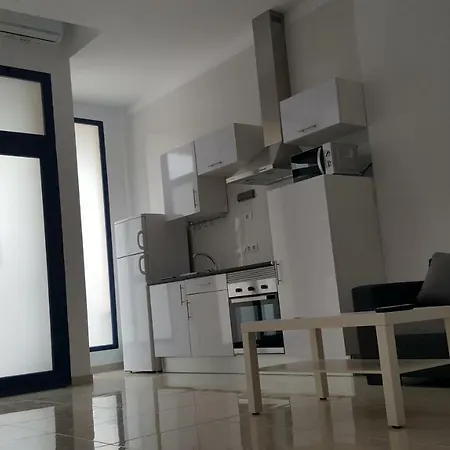 Διαμέρισμα Juli4 *